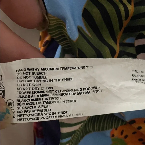 Farm Rio Bikini Set XL top & bottom 
Missing strap & pads in bra - Picture 11 of 16